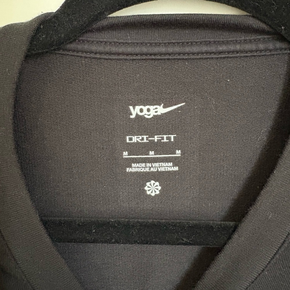 USAW Nike Yoga Dri-FIT Black Sweatshirt - Picture 2 of 4